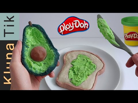PLAY-DOH FOOD!!  Eating edible Playdoh