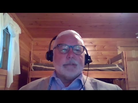 How does eptinezumab differ from other migraine treatments?