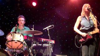 Wye Oak / "The Alter" and "Holy Holy" live at Club Cafe