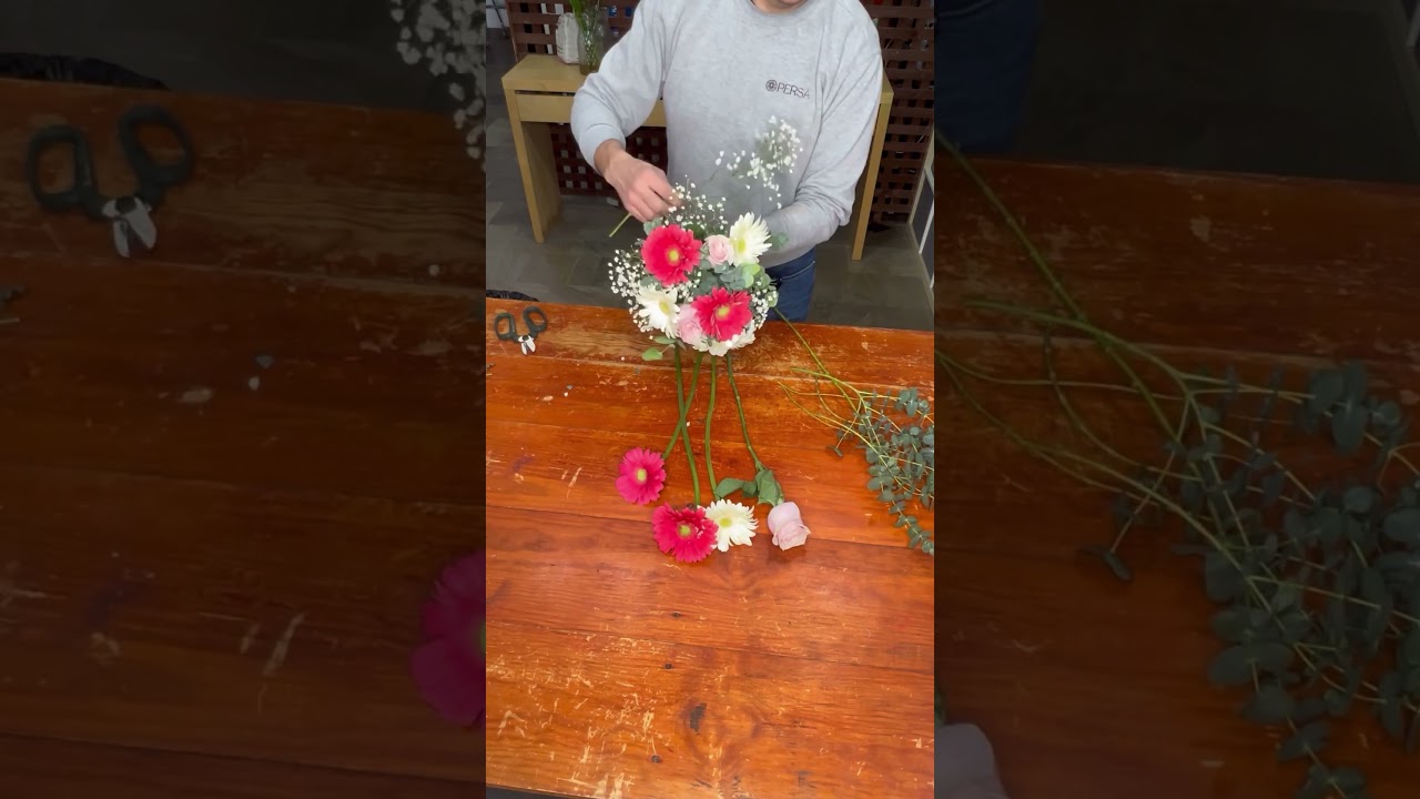 #RamoMarisol con gerberas y rosas, ideal para regalo y decoración.