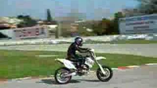 preview picture of video 'korfez pisti race A supermoto'