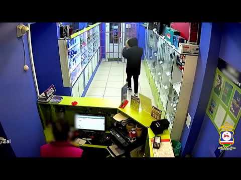 В Якутске работник комиссионного магазина и его знакомый инсценировали ограбление В Якутске работник комиссионного магазина и его знакомый инсценировали ограбление
