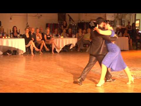  Ariadna Naveira  and  Fernando Sanchez  are  dancing  to  "  Rie Payaso  "  by  Juan D'Arienzo