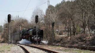 preview picture of video 'Bulgarian State Railways Class 05.01 locomotive shunting at Bankya Station, April 01, 2011'