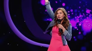 Adrienne doet de hippie shake, en hoe! | K3 Zoekt K3 | VTM