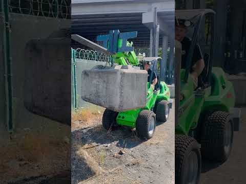 Avant 755i lifting capability test #avant #avant755 #avanttechno @AvantTecnoUSA