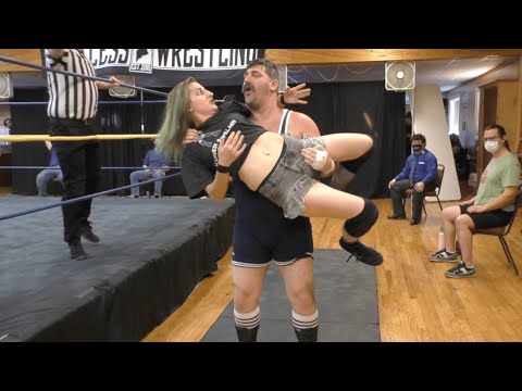 Kennedi Copeland vs. Zachary Pierre Beaulieu - Limitless Wrestling (Intergender, Mixed, The Road)