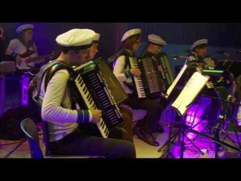 Abba Gold door accordeonorkest Dansende Vingers Meeuwen (B)