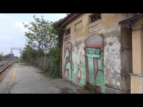 LA VECCHIA STAZIONE F.S. DI PIANFEI (CN)  5 - 10 - 2014.
