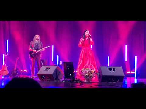 Tarja Turunen - 08 Angels We Have Heard on High (traditional cover) - Ostrava 18.12.2025