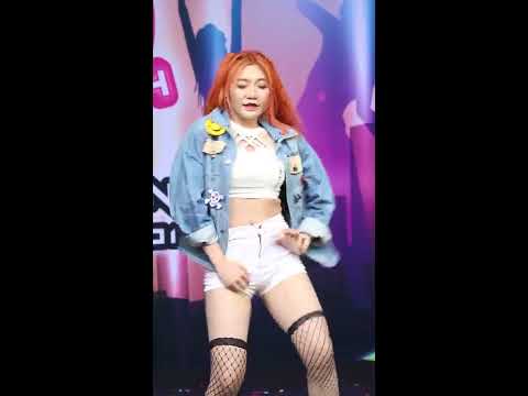 160714 Y.O.U Cover I.O.I (Butter as Mina) - Intro @ JK Street cover dance