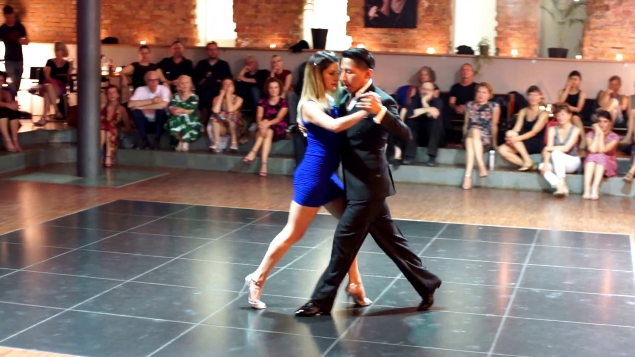 Video thumbnail for Julieta Qüesta & Raouli Chocque @ Berlinos Aires, Berlin, 2.7.2018, 2/3