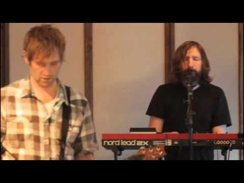 Videoclip de Into the Mirror (Live) — Minus the Bear
