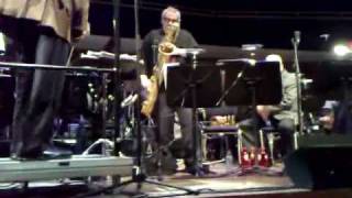 Metropole Orchestra: Charles Mingus Tribute - "Moanin'"