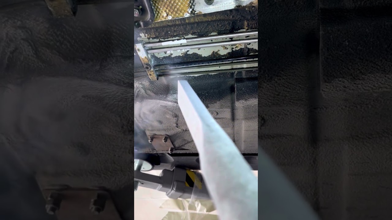 Under Body Cleaning / Dry Ice Blasting