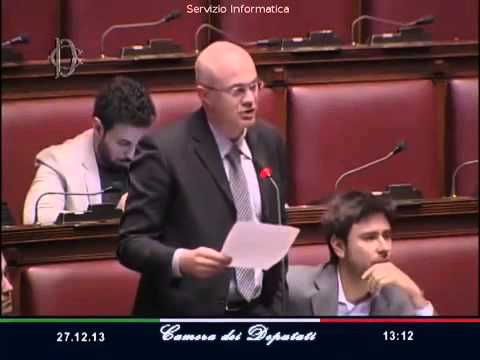 M5S Ale Di Battista folle danza in parlamento, TRUZZO, STROBO, INCREDIBILE! M5S BEPPE GRILLO