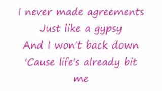 Gypsy- Shakira (with lyrics)