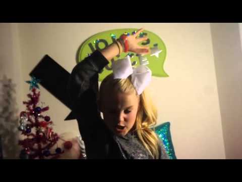 download lagu mp3 mp4 Jojo Kiss, download lagu Jojo Kiss gratis, unduh video klip Jojo Kiss