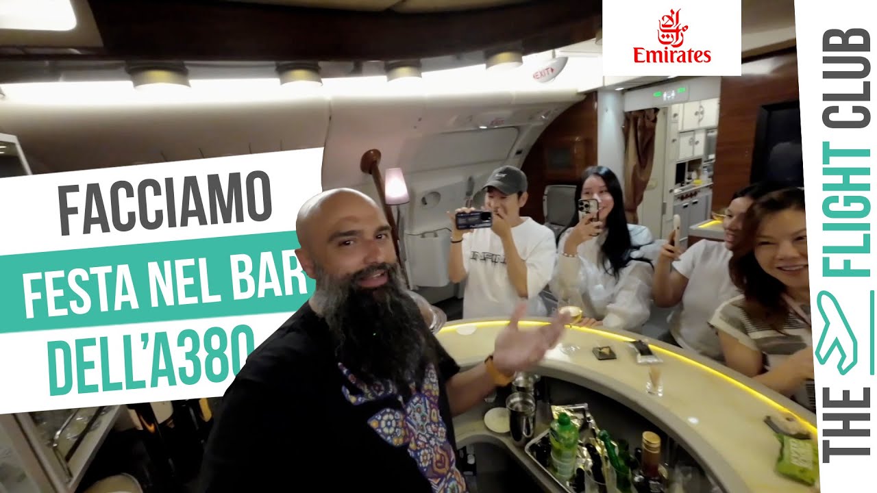 Volare in prima classe sull’A380 di Emirates e fare festa nel bar sull’aereo