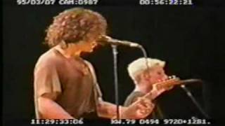 Pearl Jam - Let my love open the door - Pete Townshend cover - 1995