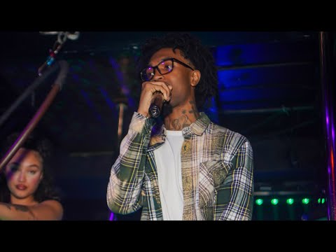 BackDoor Tek “HANDSOME BANDSOME” (OFFICIAL VIDEO)