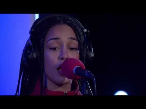 Jorja Smith covers Luther Vandross X Drake's Never Too Much in the 1Xtra Live Lounge
