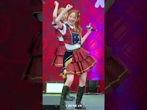 [4K] Fancam Satchan BNK48 - Kimi no Koto ga Suki Dakara @ Central Lampang 280566
