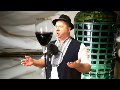 Foaie verde și un chiper COLONELUL care CÎNTĂ | Singing Colonel