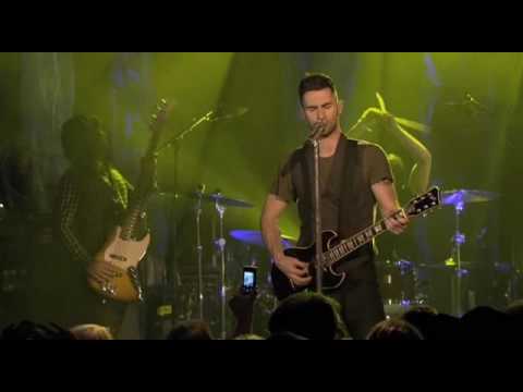 Videoclip de The Sun (Live) — Maroon 5