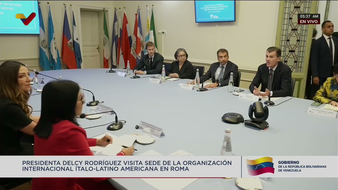 Delcy Rodríguez se reúne con la  Organización Internacional Ítalo-Latinoamericana en Roma, Italia