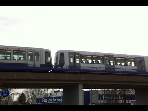 RET Metro Combi Type B (5322 met nieuwe kleur) nabij bruggetje in Rhoon op lijn D richting De Akkers