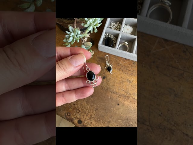 Vídeo relacionado con FDGGT 3 Pares De Pendientes Creativos con Forma De Naipes, Pendientes Personalizados, Accesorios De Ropa
