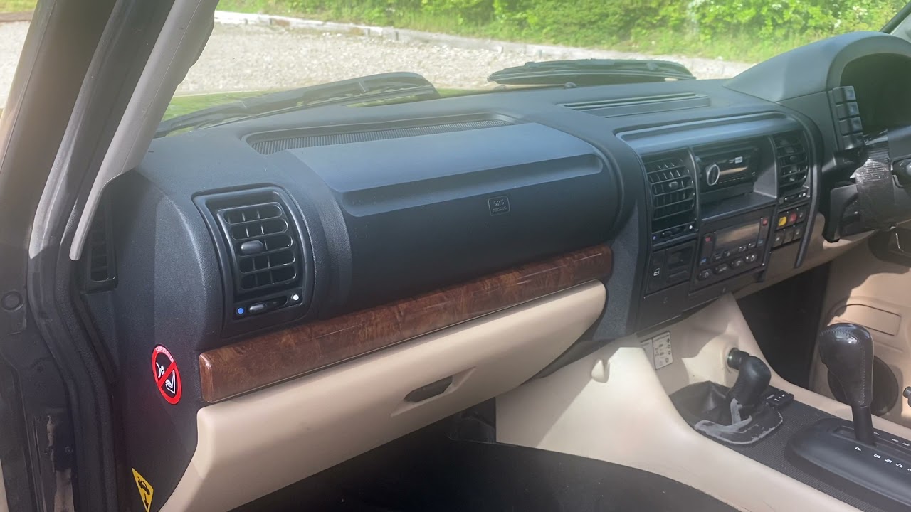 Land Rover Discovey 2 TD5 ES 2003 - Bradley James Classics