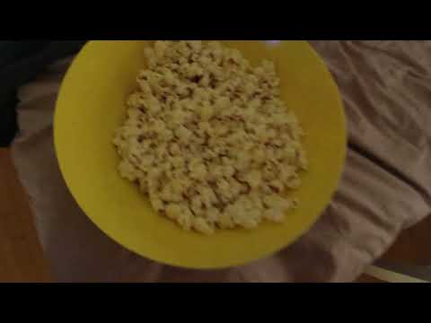 MongoTV_13003 - Del 2 - POPPER POPCORN SØNDAG AFTEN OG SNAKKER