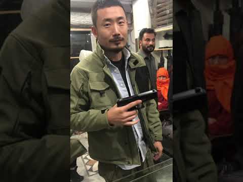 How To Reload With One Hand. Unbelievable! #shorts