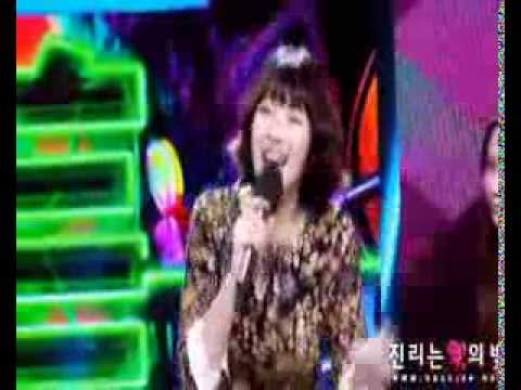 Sulli's "Aaah~" Aegyo (1 min loop)