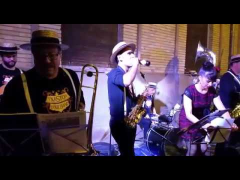 TXASTON DIXIE BAND & NIA MOORE KING