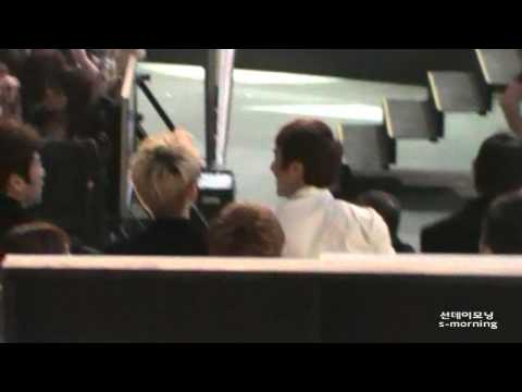 111129 MAMA 2011 - Ending Hyunseung Fancam