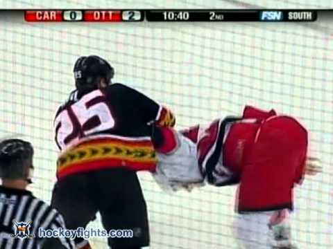 Mike Commodore vs Chris Neil Dec 28, 2005