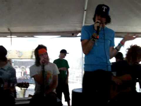 HQ Forever The Sickest Kids Live 