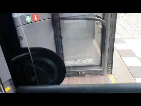 RET buslijn 44 van Zuidplein naar Rotterdam Centraal (versnelt) in de RET 1415