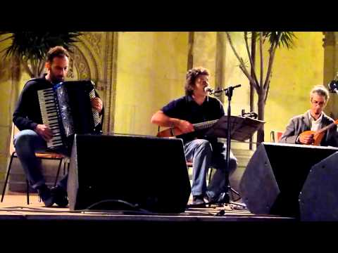 12.MINO DE SANTIS canta suo INEDITO - Muddhriche live @ Palazzo dei Celestini, LECCE (21.9.2013)