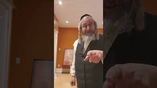 פונקען פון פייער🔥פרשת תצוה תשפ"ה (הרב מוטה פראנק) - התמונה מוצגת ישירות מתוך אתר האינטרנט יוטיוב. זכויות היוצרים בתמונה שייכות ליוצרה. קישור קרדיט למקור התוכן נמצא בתוך דף הסרטון