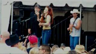 Randy Owen, Wade Hayes, Megan Mullins - Dixieland Delight medley