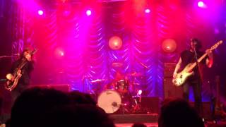 Band of Skulls - I Guess I Know You Fairly Well