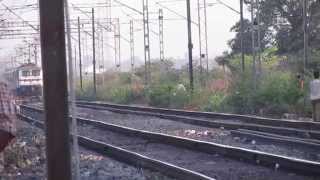 preview picture of video 'King 12951 Mumbai Rajdhani passing from VAPI at MPS'