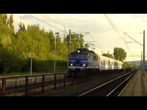 Szybki przelot EP07-317 z TLK ,,Jagiełło'' do Lublina ;Kielce Piaski