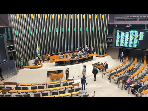 Video | Deputy boycotts parliamentary session in Brazil before vote on Bolsonaro | AFP