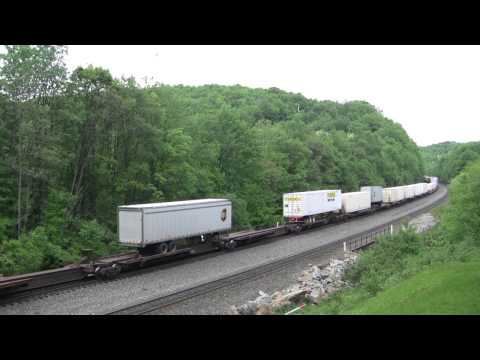 NS 9887 With BNSF 4098 Lead An Intermodal @ Cassandra, PA w Canon HF11