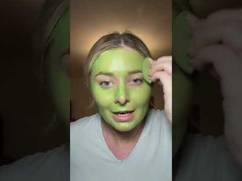 Paula's Movie Friday - What do you think of the look? 🤣💚 Should I do some "pretty" makeup for him...